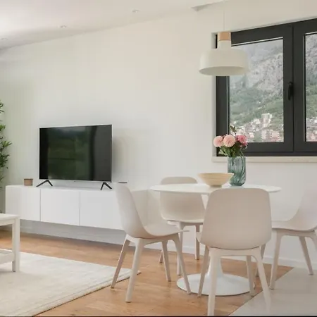 Apartments Amfora Dino Μακάρσκα